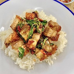 ข้าวกะเพราหมูกรอบ