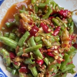 ครัวอีสาน เซเว่นถนนเจษฏาวิถี