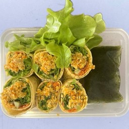 Sl16 ไข่ม้วนลุยสวนไส้หมู(6ชิ้น)