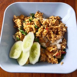 ไข่กะเพรา