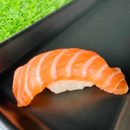 Salmon Sushi