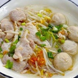 ก๋วยเตี๋ยวหมูน้ำใส