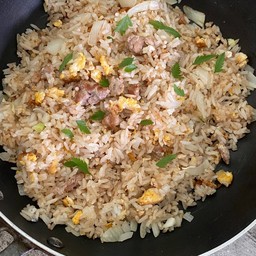 ข้าวผัด(เมื่อไหร่เสร็จ)จะโมโหหิว