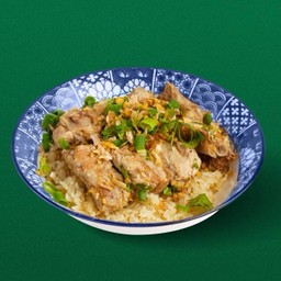 ข้าวอบกระเทียมซี่โครงหมู
