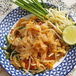 ผัดไทยแมงกระพรุน