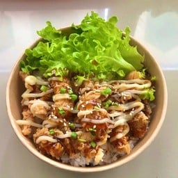 ข้าวไก่กรอบซอสเกาหลีมายอง