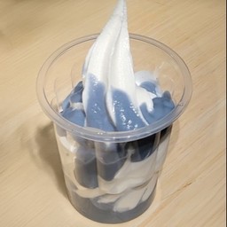 กะทิซอฟท์เสิร์ฟราดสังขยาอัญชัน