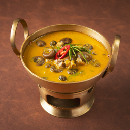 แกงคั่วหอยขมเห็ดเผาะ