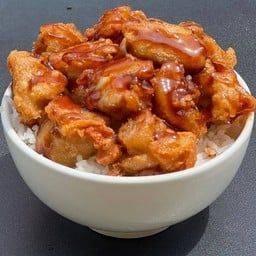 ข้าวไก่คาราเกะซอสเทอริยากิ(8ชิ้น)