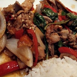 ข้าว + ผัดกระเพราเป็ดสับ
