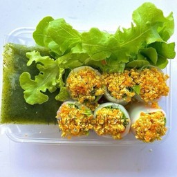 Sl13 ก๋วยเตี๋ยวลุยสวนไส้หมู(6ชิ้น)