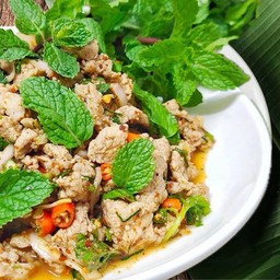 ก้อยหมูคั่วสุก