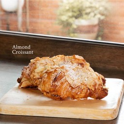 Almond Croissant