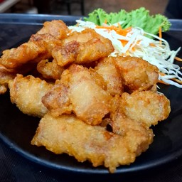 หมูสามชั้นทอดน้ำปลา