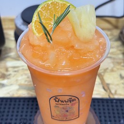 ส้ม+สับปะรด+แครอทปั่น