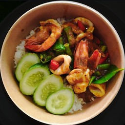 ข้าวราดผักพริกแกงใต้ กุ้ง+หมึก