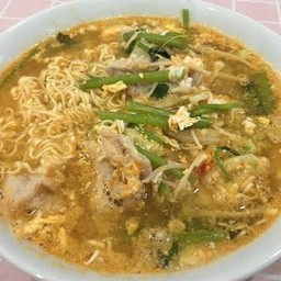 สุกี้หมูมาม่าไข่ข้น