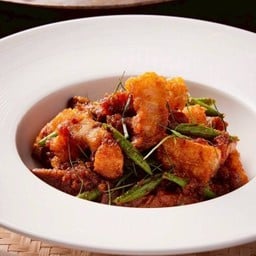 ผัดพริกขิงหมูกรอบ