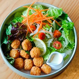 สลัดไก่ป๊อป