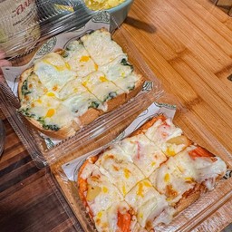 ปังแผ่นสโมคเบค่อนชีส.