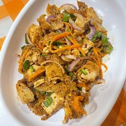 ยำไก่แซ่บ