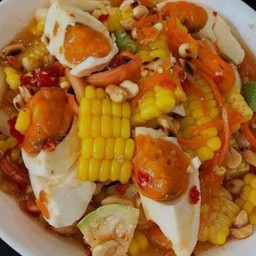 ชลลี่ยำแซ่บบ!!ตำนัวว์ 5แยกพ่อขุน