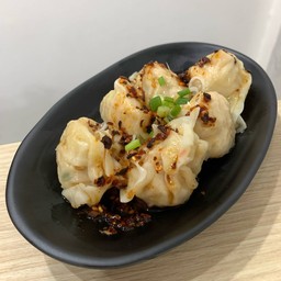 เกี๊ยวไก่ลวก ซอสพริกเสฉวน