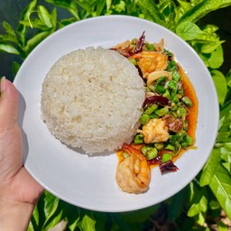 ข้าวผัดพริกแกงกุ้ง