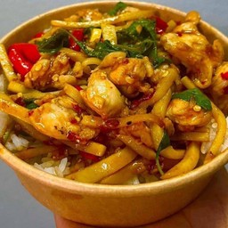 กระเพราหน่อไม้ไก่+ไข่ข้น