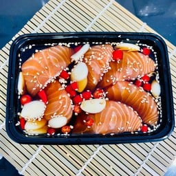 แซลมอนดอง 2 กล่อง  แถมฟรีสาหร่ายยังบัน 1 ห่อ