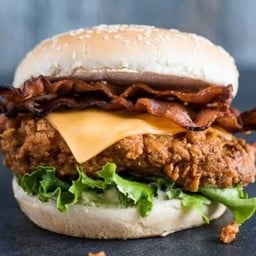 Buger ไกทอดเบค่อนรมควัน
