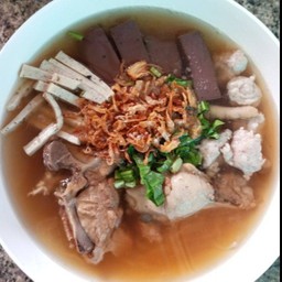 ชามโอ ก๋วยจั๊บ&อาหารตามสั่ง