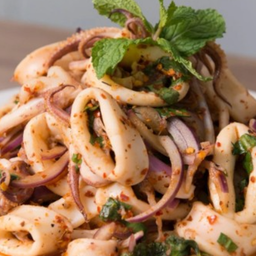 ลาบปลาหมึก