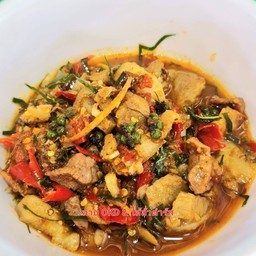 ผัดเผ็ดหมู