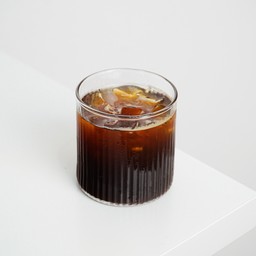 Iced Americano (อเมริกาโน่เย็น)