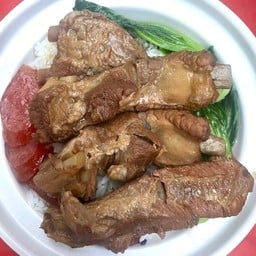 ข้าวซี่โครงตุ๋นซีอิ๊ว