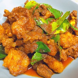 แกงคั่วใต้หมูสามชั้น