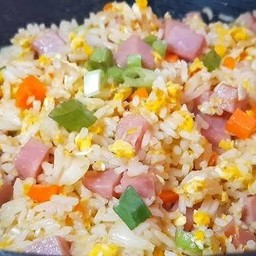 ข้าวผัดแฮม