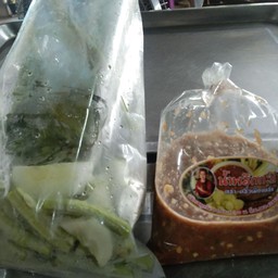 น้ำพริกกะปิผักสด