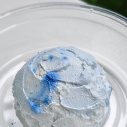 กรีกโยเกิร์ต+สาหร่ายสไปรูลิน่า+ผลไม้ 5 อย่าง