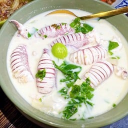 ใบเหลียงต้มกะทิหมึกไข่