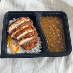 แกงกะหรี่-คาเรจัง (Kare-chan / カレちゃん)