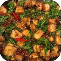 ข้าวราดกะเพราหมูกรอบ