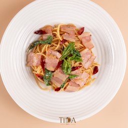 สปาเก๊ตตี้พริกแห้งเบค่อน