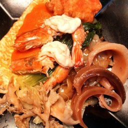 ผัดซีอิ้วทะเล กุ้ง หมึกกรอบ แมงกระพรุน