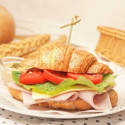 Double Ham & Cheese Croissant