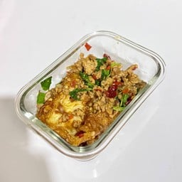 ข้าวไข่ดาวหมูสับผัดกะเพรา (ไข่ดาว2ฟอง)