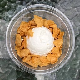 กรีกโยเกิร์ต 100g x เนสท์เล่ ฮันนี่โกลด์ เฟรกส์ (ฟรีน้ำผึ้ง)