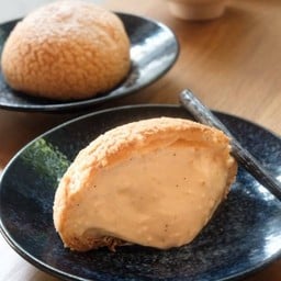 Choux Cream ไส้ครีมวนิลาแท้ มาดากัสก้า