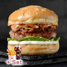 เบอร์เกอร์หมูซอสศรีราชา Set (Drink + Fries)